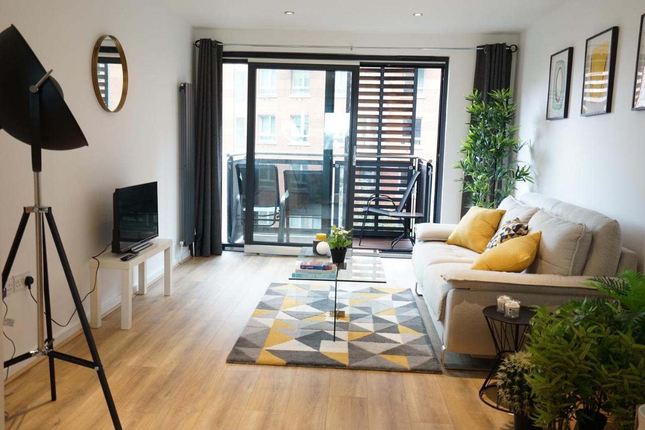 Perfectly Located Stunning Apartment ลอนดอน ภายนอก รูปภาพ